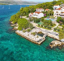 5 bedroom beachfront villa with pool on Ciova Island, Trogir, sleeps 12